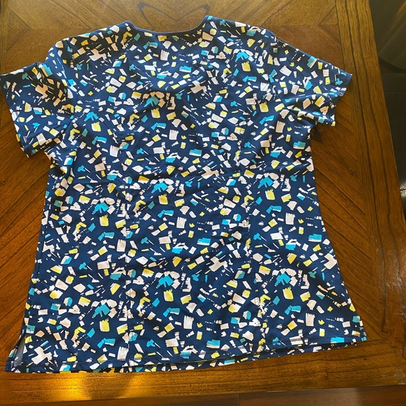 NWOT Cherokee Infinity scrub top - Picture 3 of 5